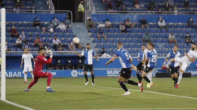 欧冠手机下注-西甲开放40%上座，抗疫措施全违法，那就求上帝保佑